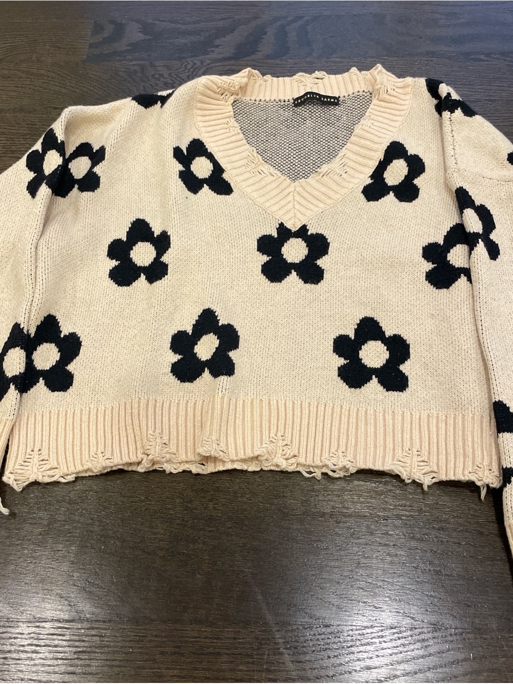 Brooklyn Karma beige V-Neck Floral Knit Sweater with Black Flowers